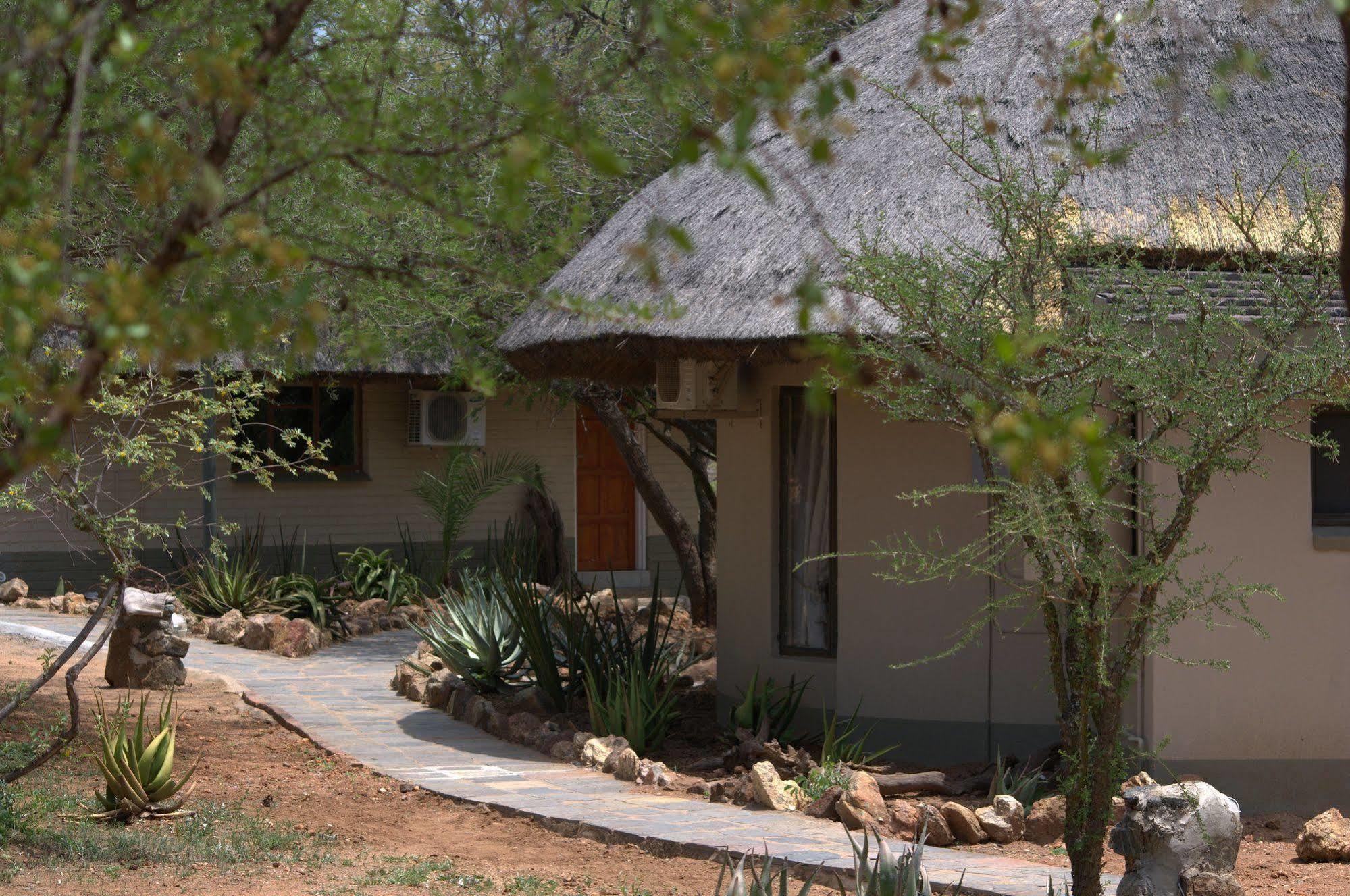 Tshukudu Game Lodge - Hoedspruit Exterior photo